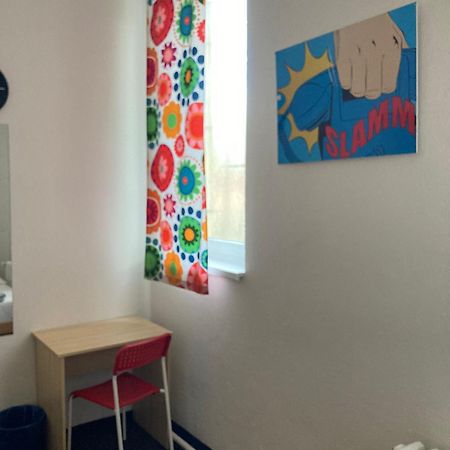 Hostel Praha Ladvi Экстерьер фото