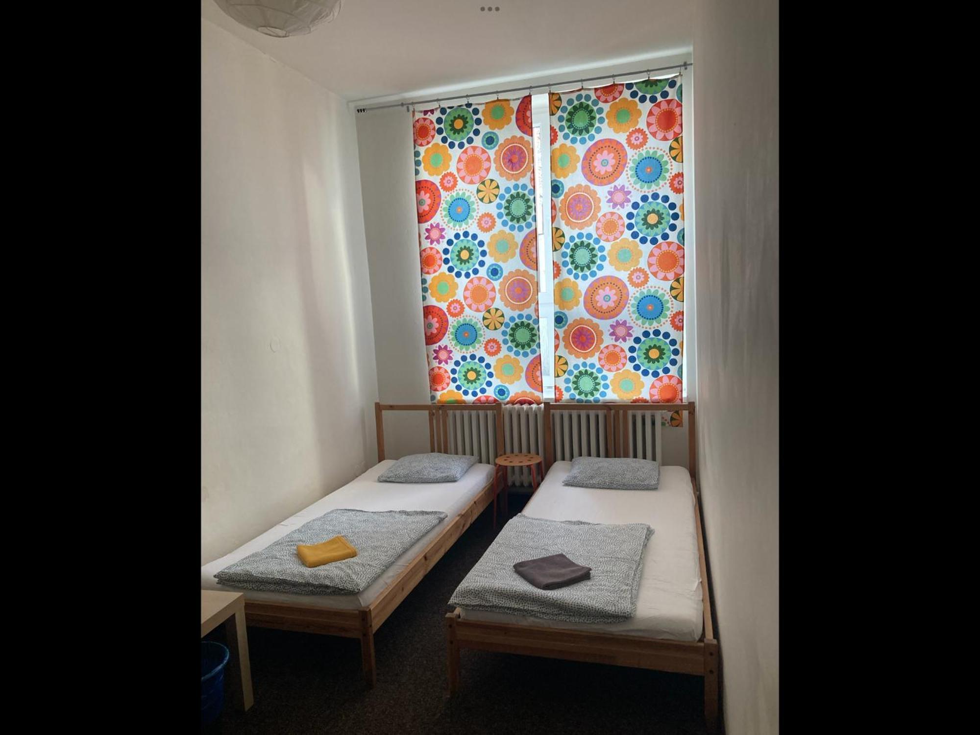 Hostel Praha Ladvi Экстерьер фото